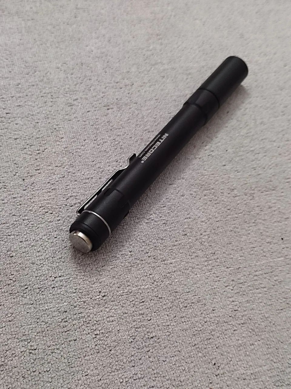 Lanterna Nitecore MT06 LED Penlight - Acampamento - Foto 5