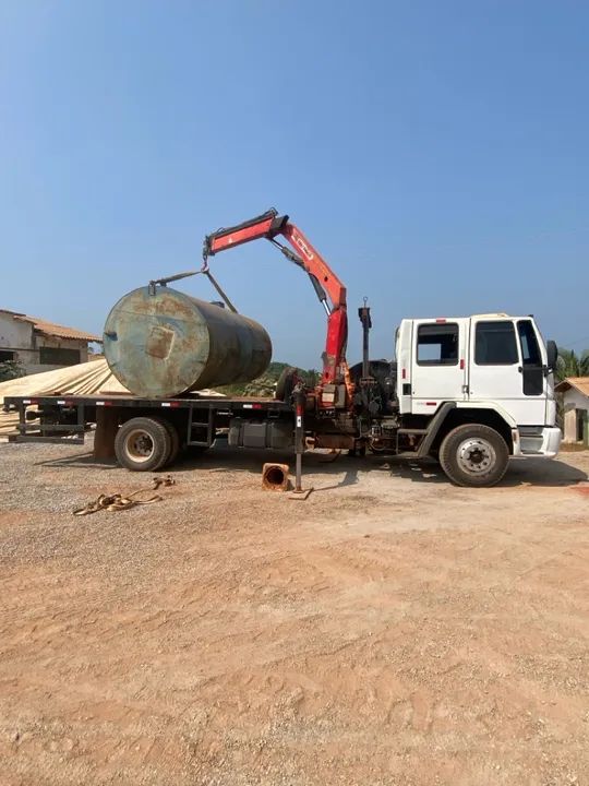 Caminhão Ford Cargo 1317e Munck - Foto 2