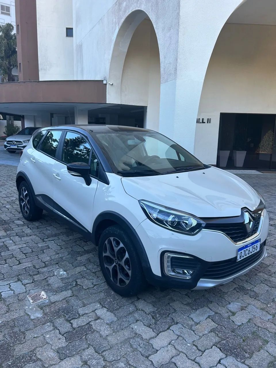  CAPTUR 1.6 aut com 35mil km impecável  - Foto 2