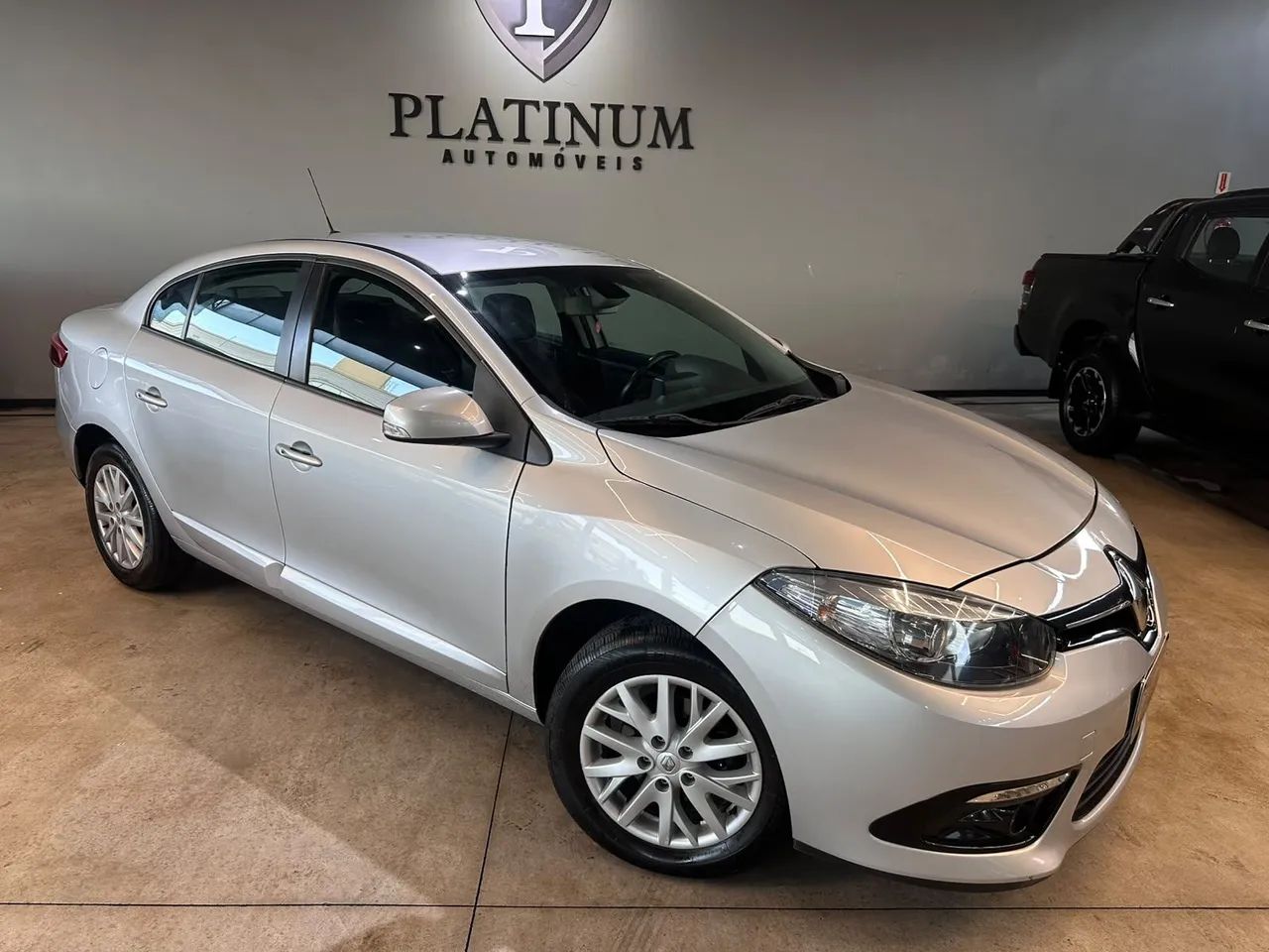 Renault Fluence Sed. Dyn. Plus 2.0 16V Flex Aut. 2016 - Foto 3
