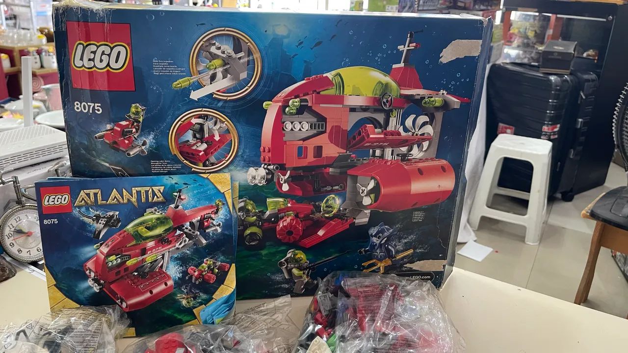 LEGO Atlantis Neptune Carrier (8075) - Hobbies e coleções - Três
