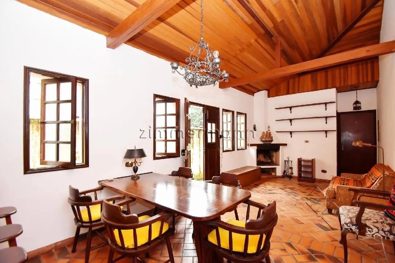 CASA SOBRADO SUMARÉ 1 SUÍTE 1 VAGA
