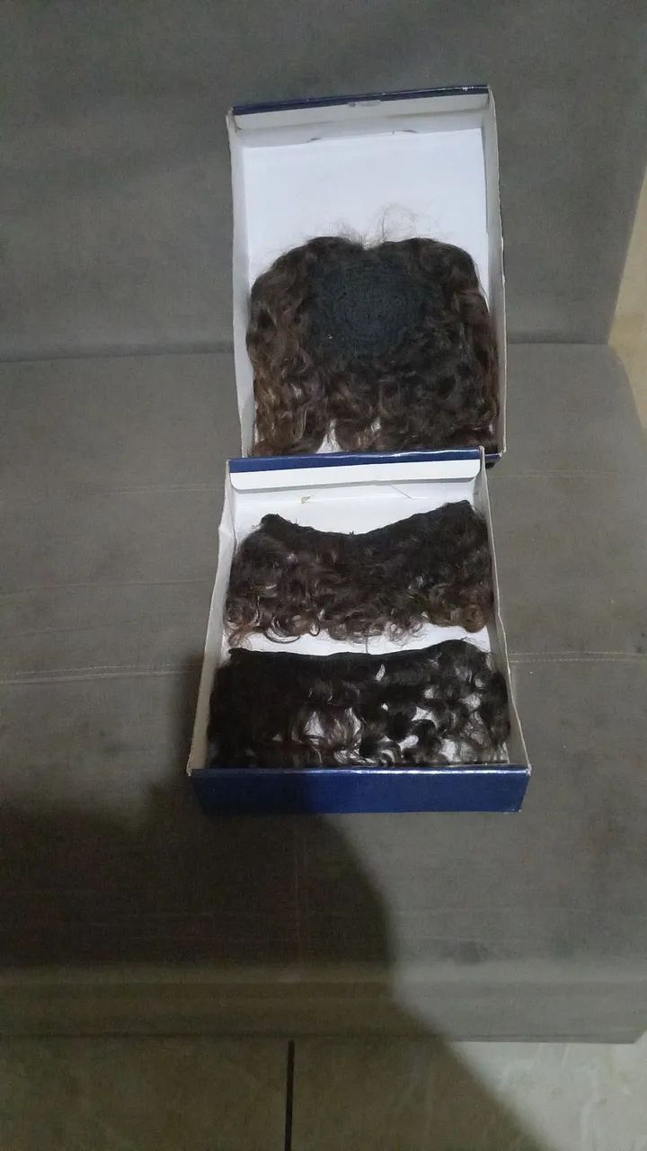 1 topo e 2 telas humanas