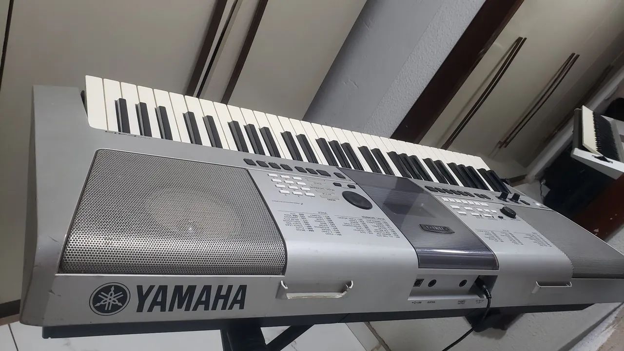 Teclado yamaha psr e413 - Foto 2