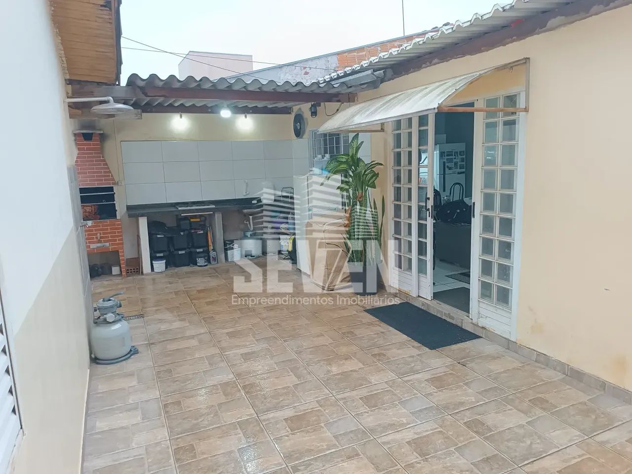 Casa com edícula e salão comercial à venda  Bauru
