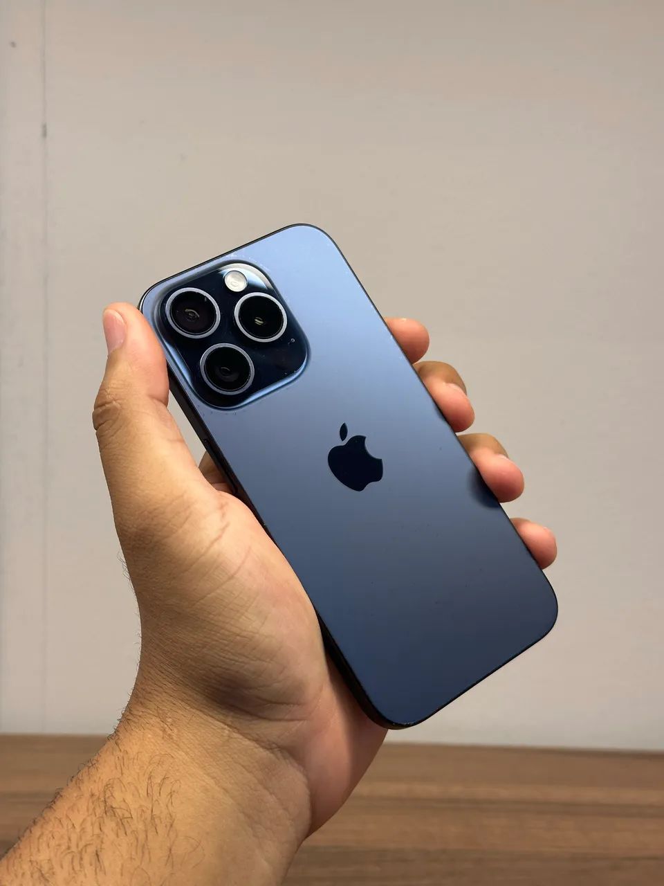 IPHONE 15 PRO 128GB - TODO ORIGINAL  - Foto 2