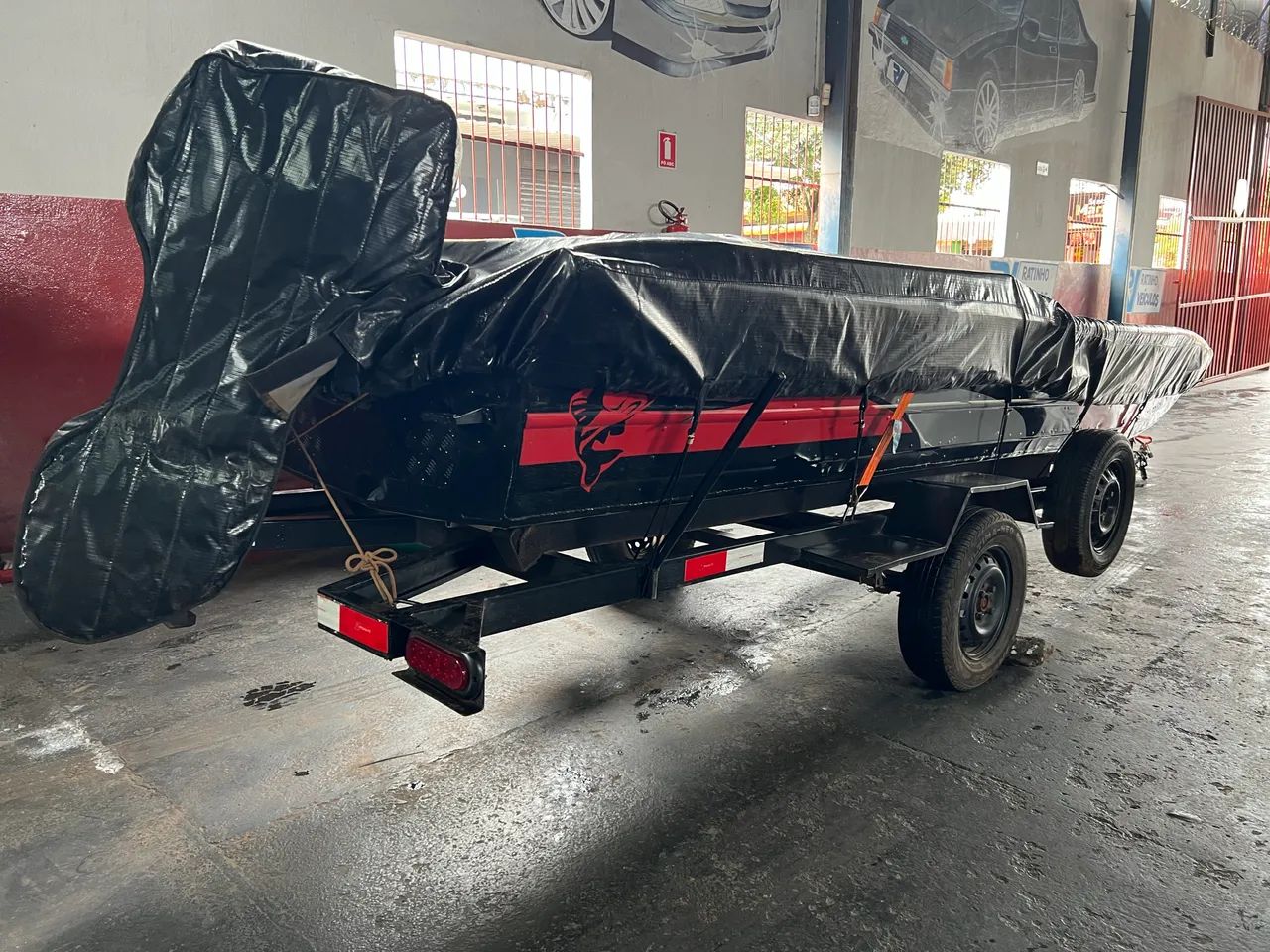 Tralha de pesca  Yamaha 25 pego carro na troca - Foto 4