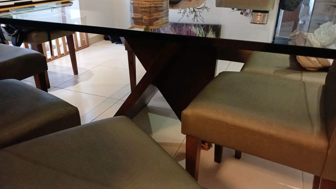 Mesa quadrada de jantar e 8 cadeiras - Foto 3