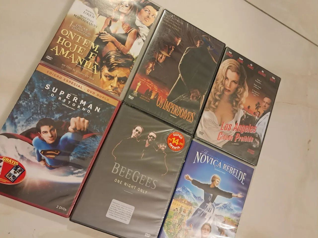 Pacote 12 DVDs com títulos diversos - Foto 3
