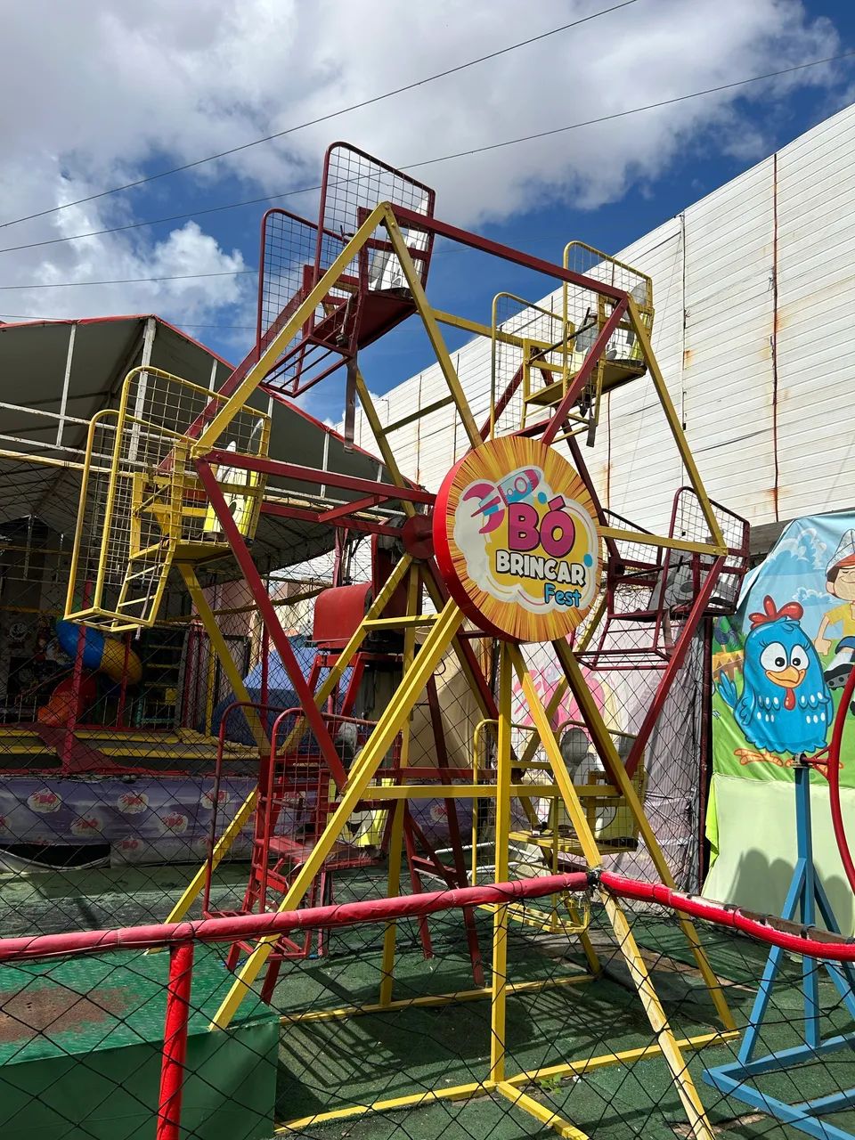 VENDO RODA GIGANTE 6 LUGARES