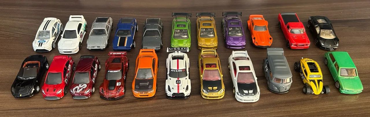 Lote Hot Wheels - Super, Premium e Main line