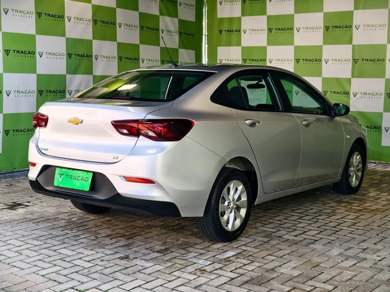 Chevrolet Onix Plus LT 1.0 12V Flex Mec. 4P 2023 - Foto 3