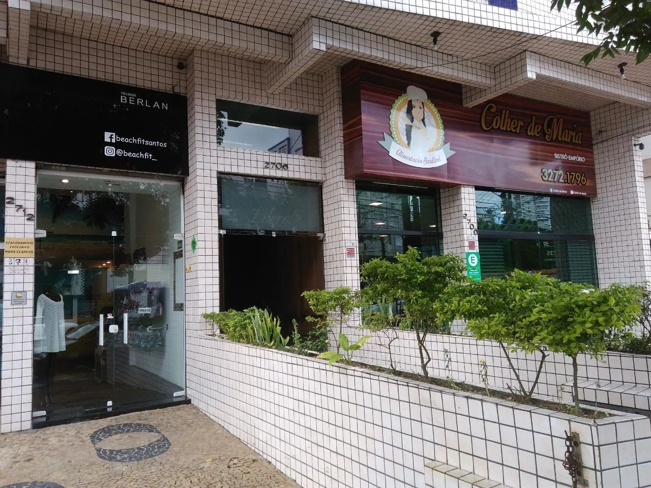 Vendo( ou alugo) sala comercial na Av Pedro Lessa 