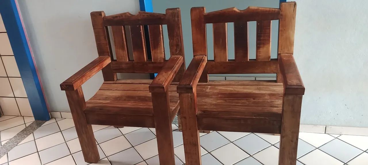 Poltronas Madeiras de Demolição  - Foto 4