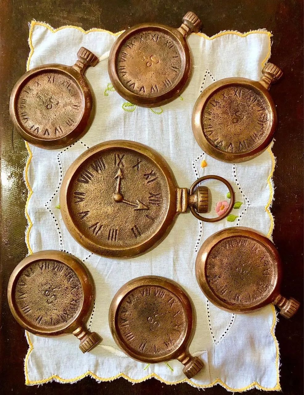 CONJUNTO ESCULTURAS DE BRONZE RELÓGIO DE BOLSO VINTAGE  - Foto 2