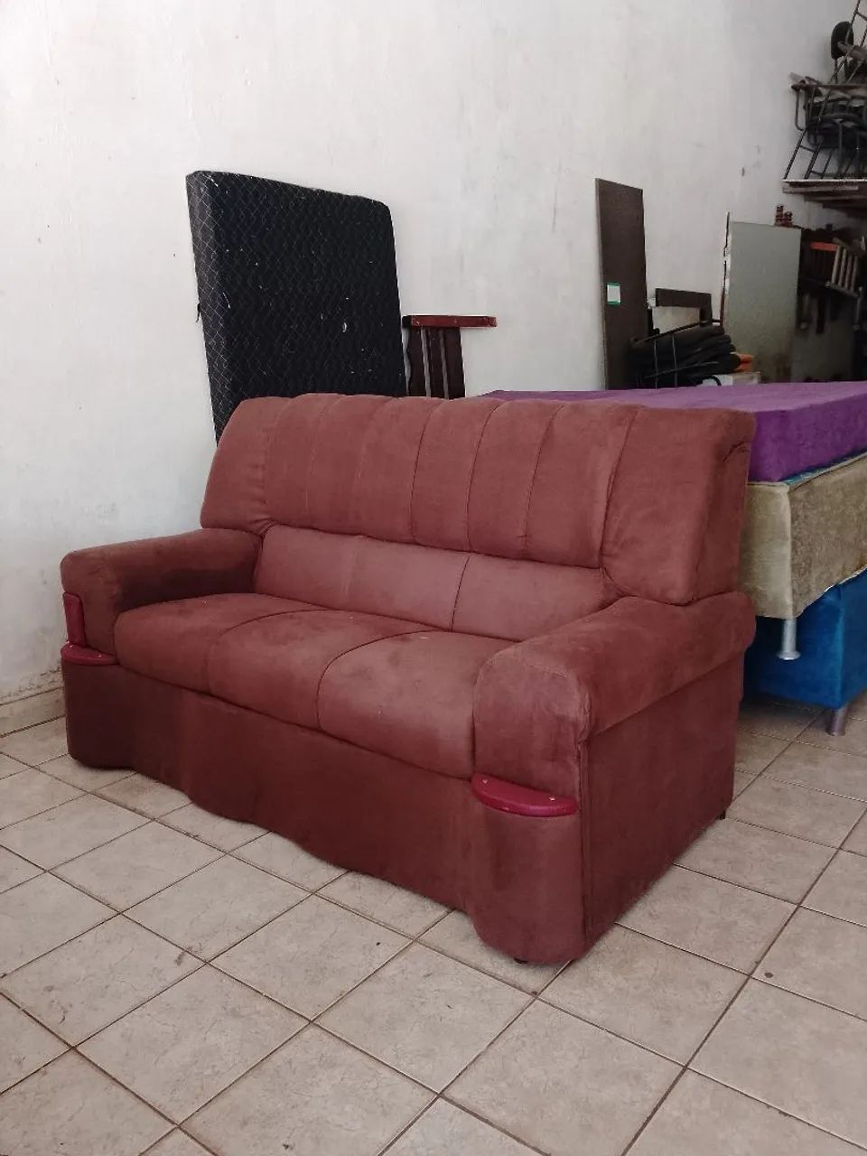 Sofá MARROM 3 LUGARES- REFORMADO  - Foto 2