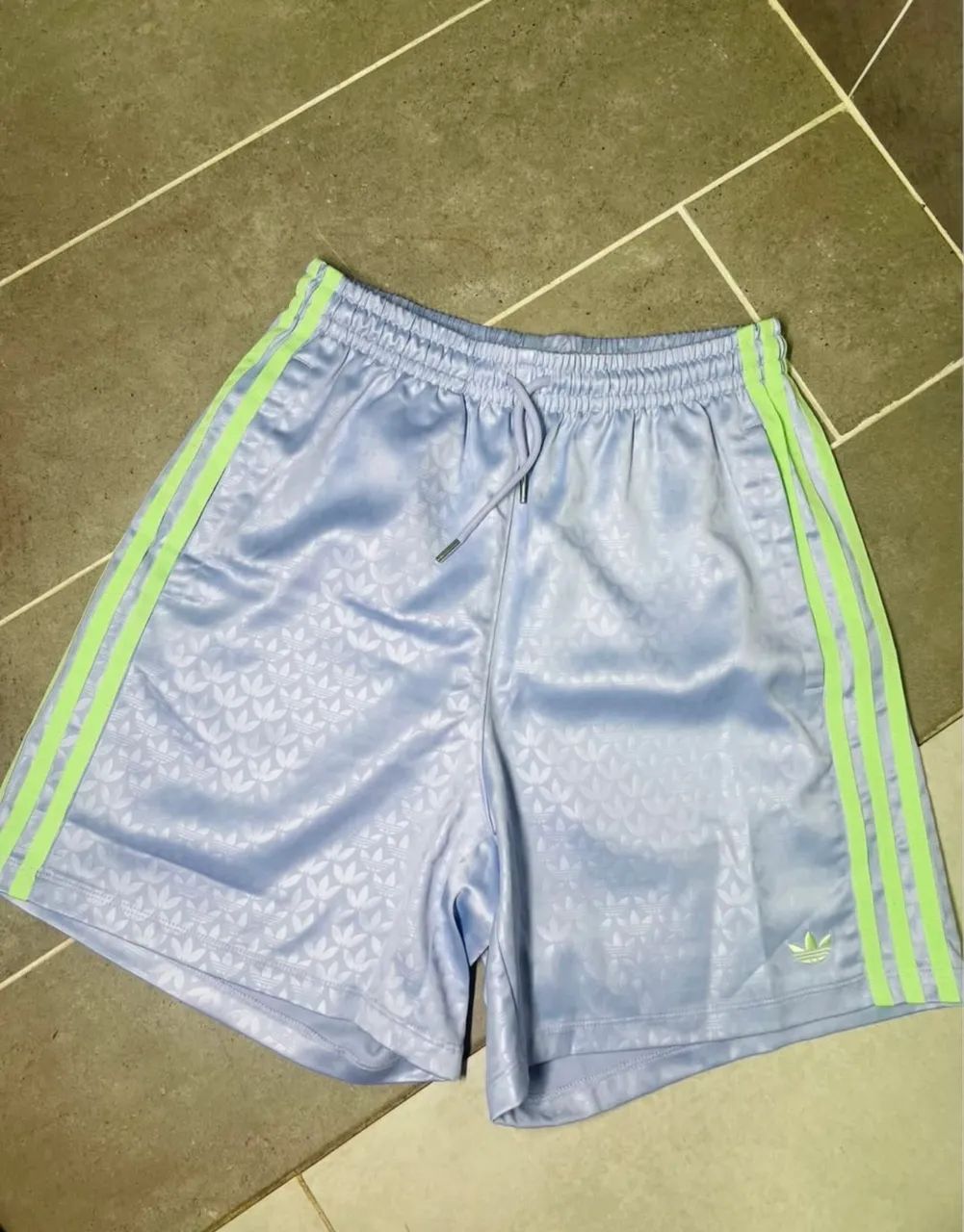 Shorts Adidas feminino PP - Foto 2