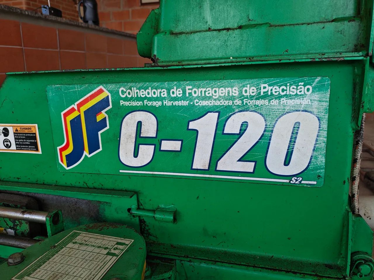 Vendo máquina colhedora de forragens JF C120 ano 2018 - Foto 2