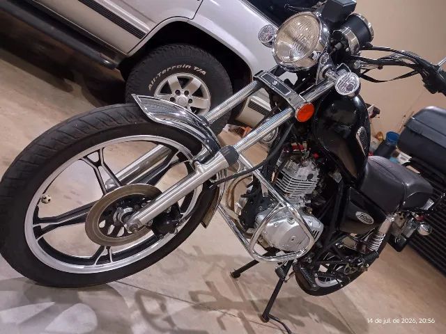 Suzuki Intruder 125 2009 com acessorios - Foto 3