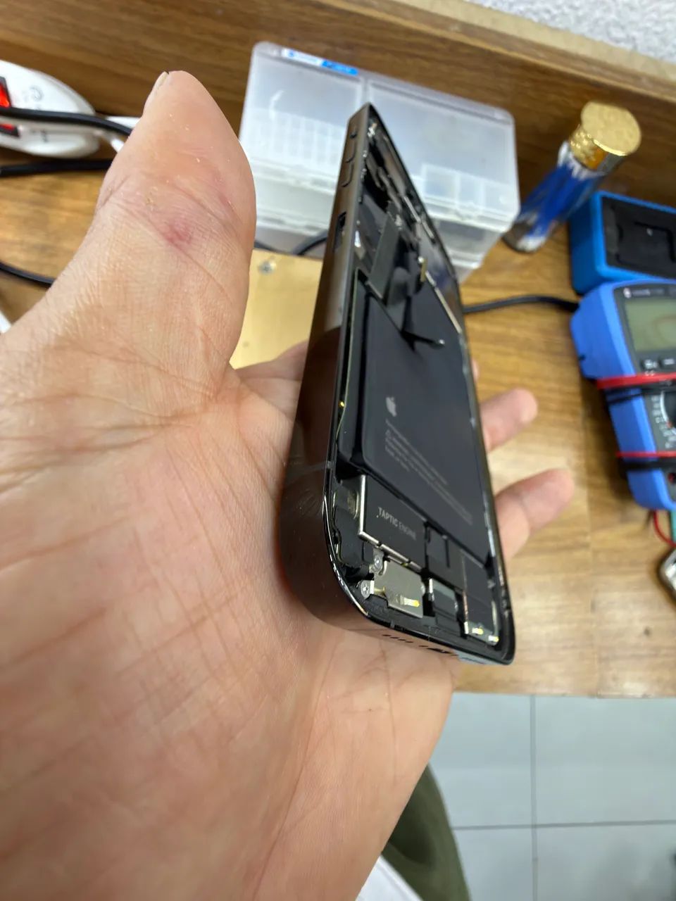 Carcaça iPhone 14 Pró Max ORIGINAL preto. - Foto 3