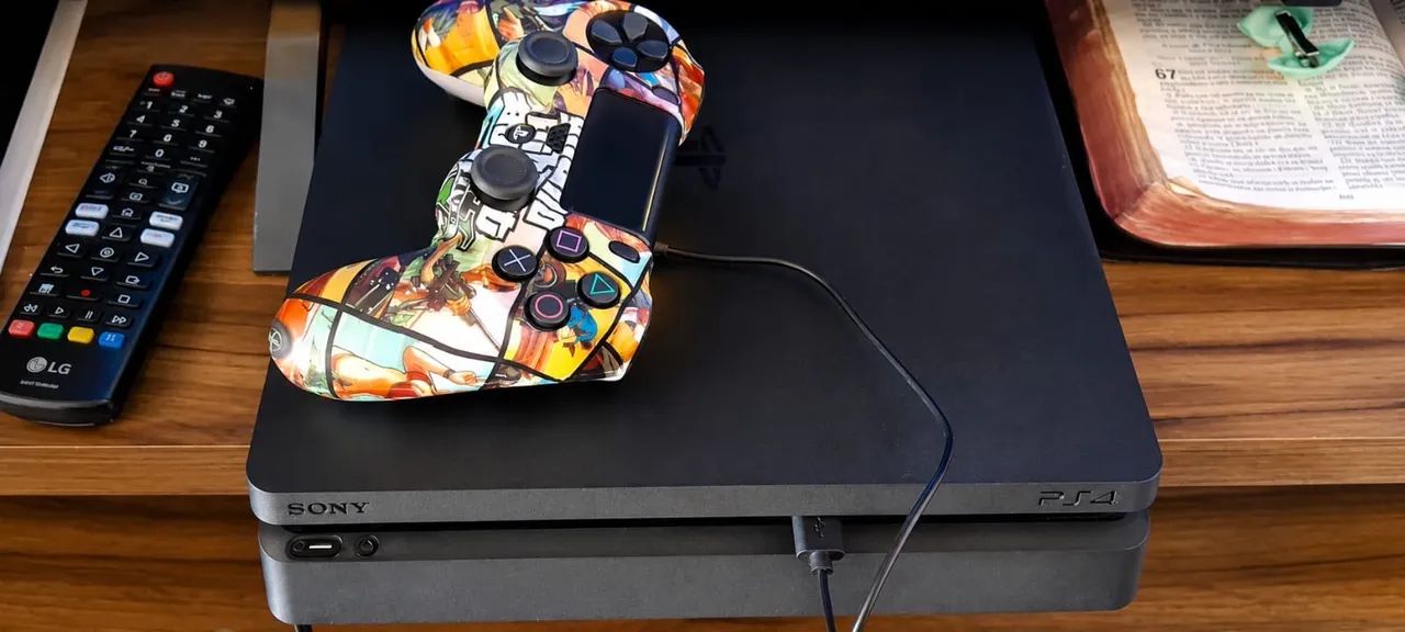Ps4 com controle
