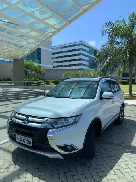 Mitsubishi Outlander 2016