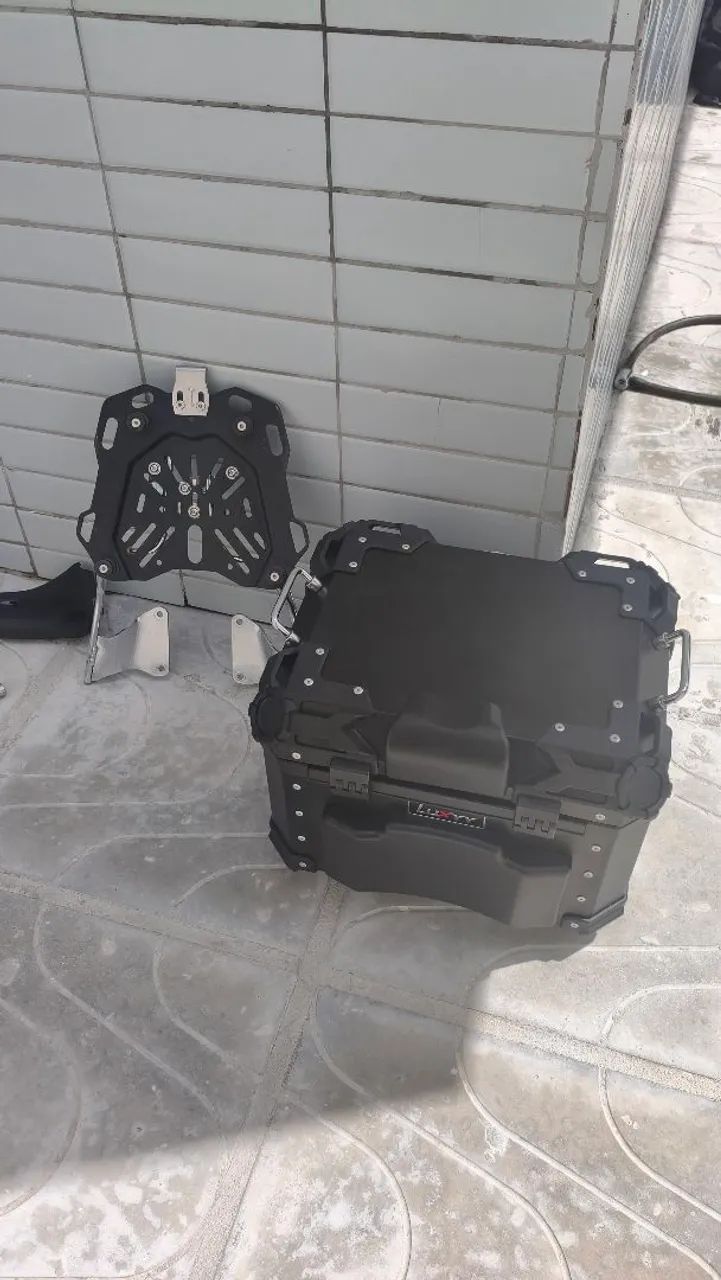 Baú de moto em alumínio/ plástico 45L
