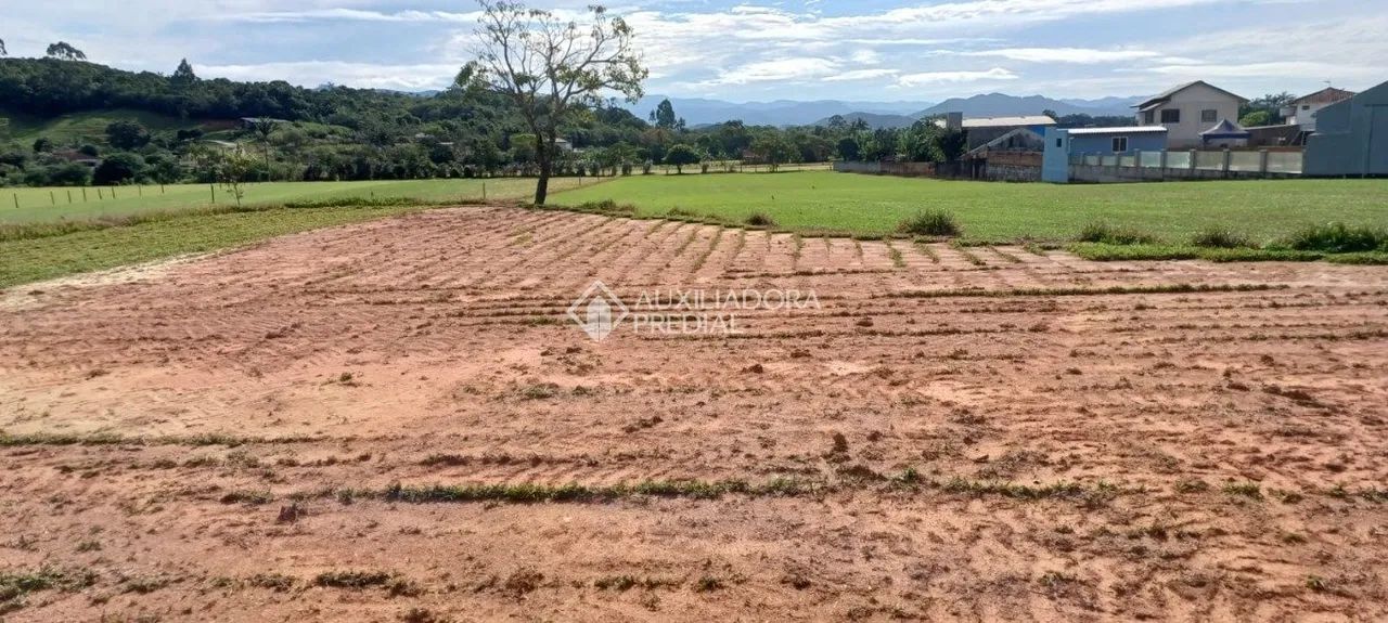 Área com excelente potencial em Biguaçu!