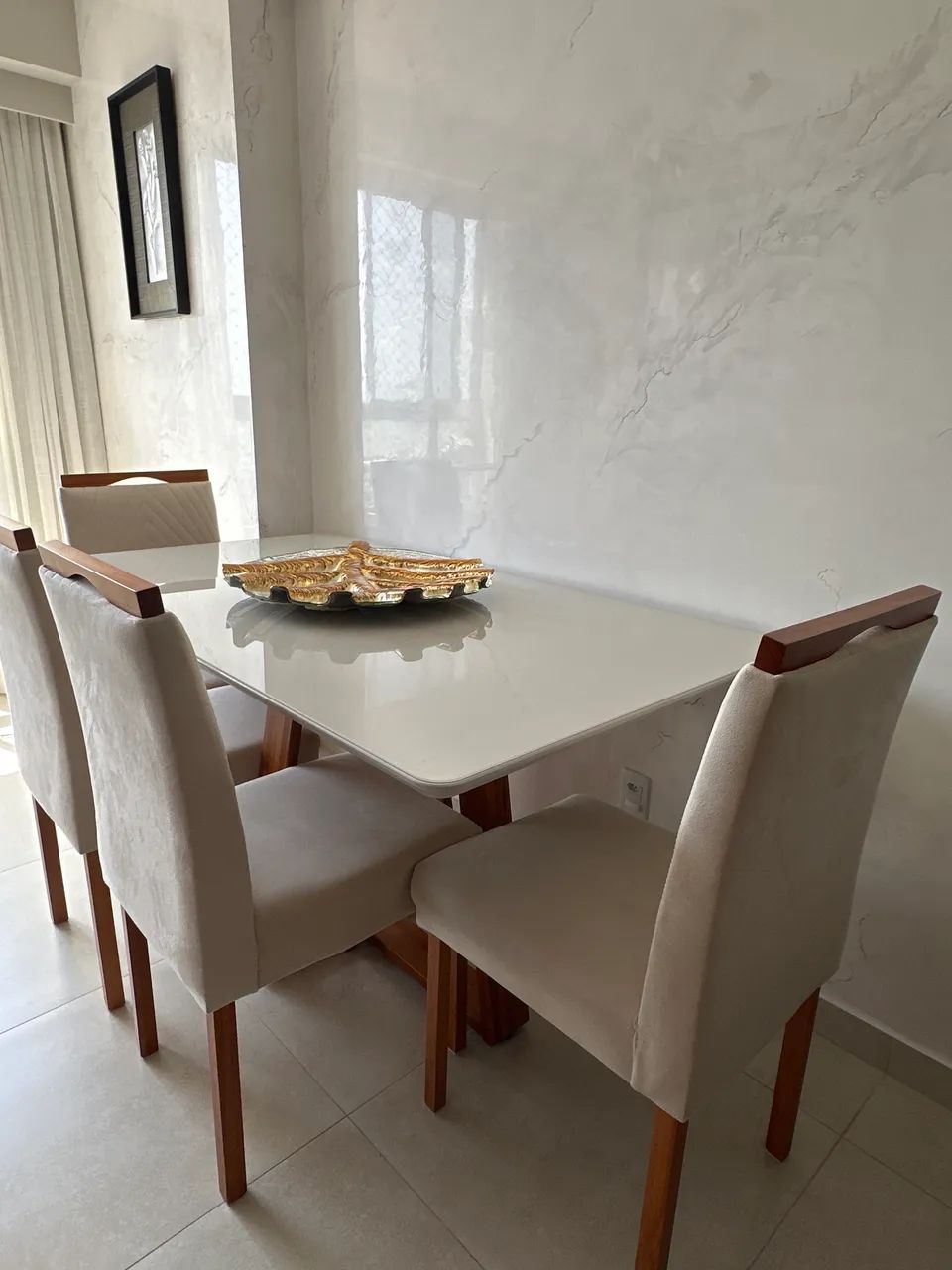 Mesa de 6 lugares com 6 cadeiras - Foto 3