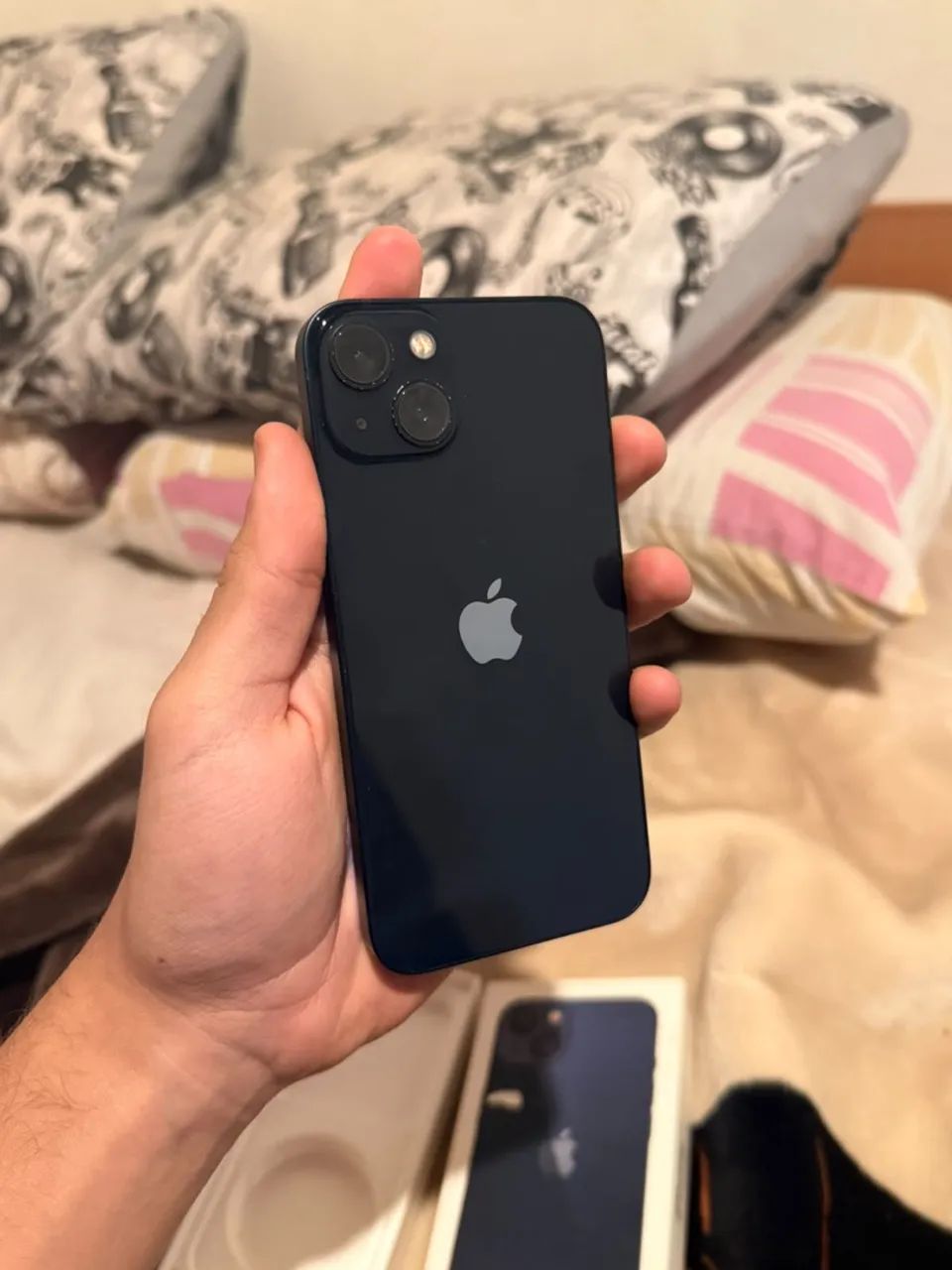iPhone 13 preto impecável 