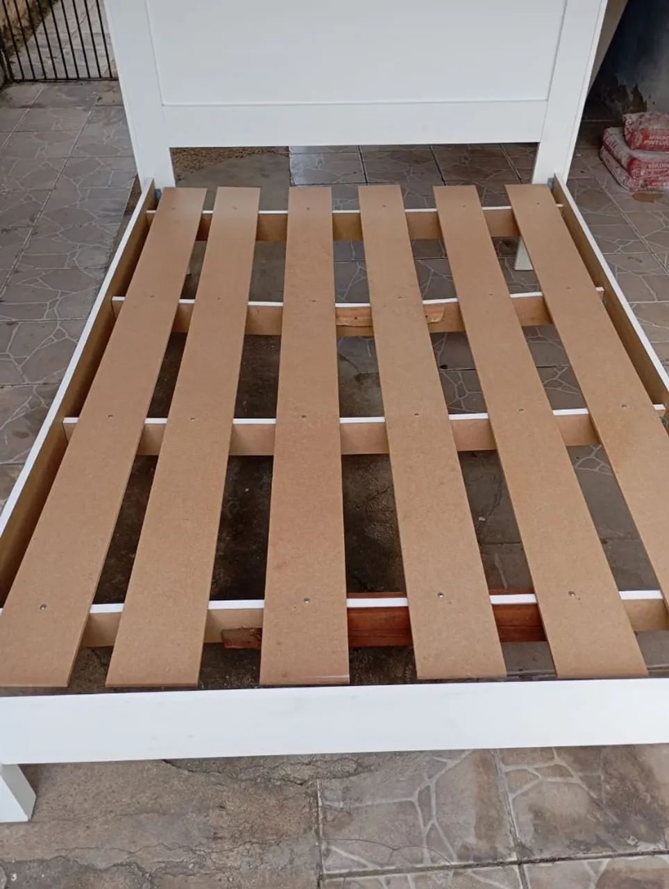 Cama de casal MDF sem colchão tamanho padrão  - Foto 4