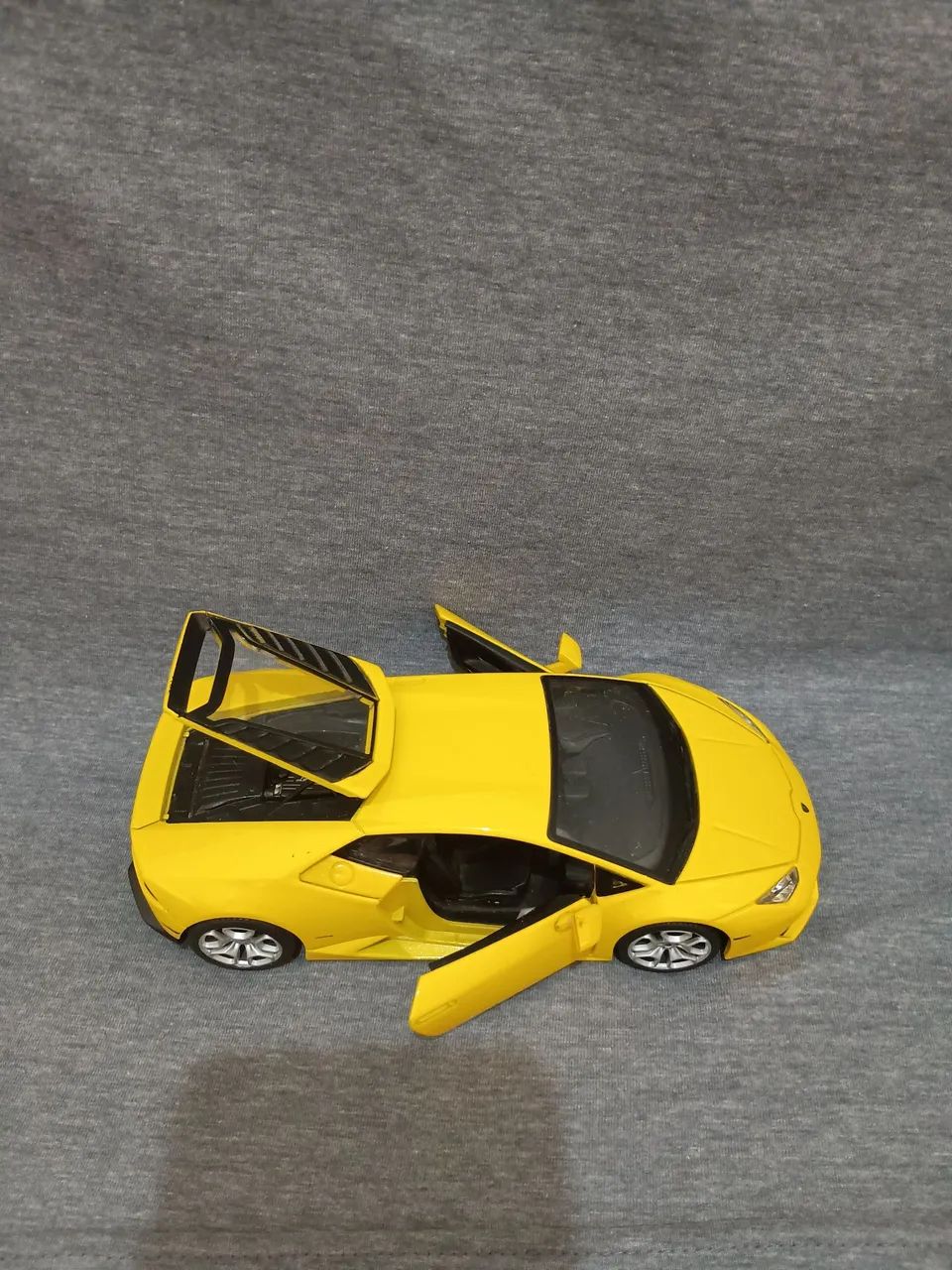 Carro colecionável Lamborghini huracan 1:24 - Foto 2
