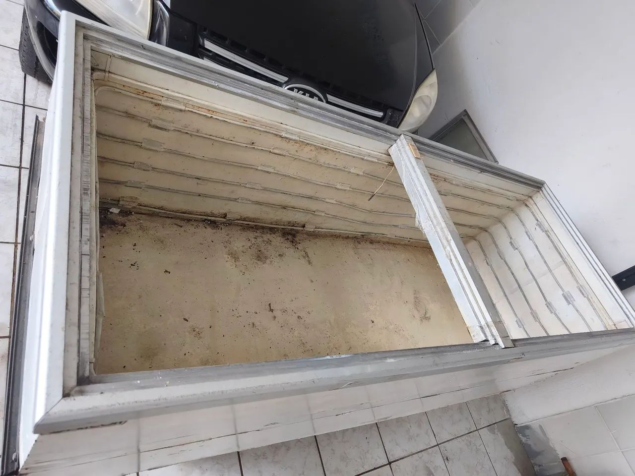Vendo ilha freezer de 2 metros barata.