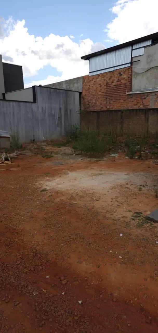 LOTE EM CONDOMÍNIO FECHADO COM 220M2 - Foto 3