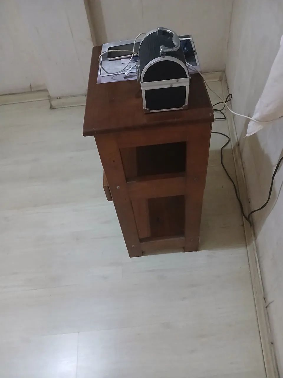 Vendo mesa de cabeceira - Foto 3