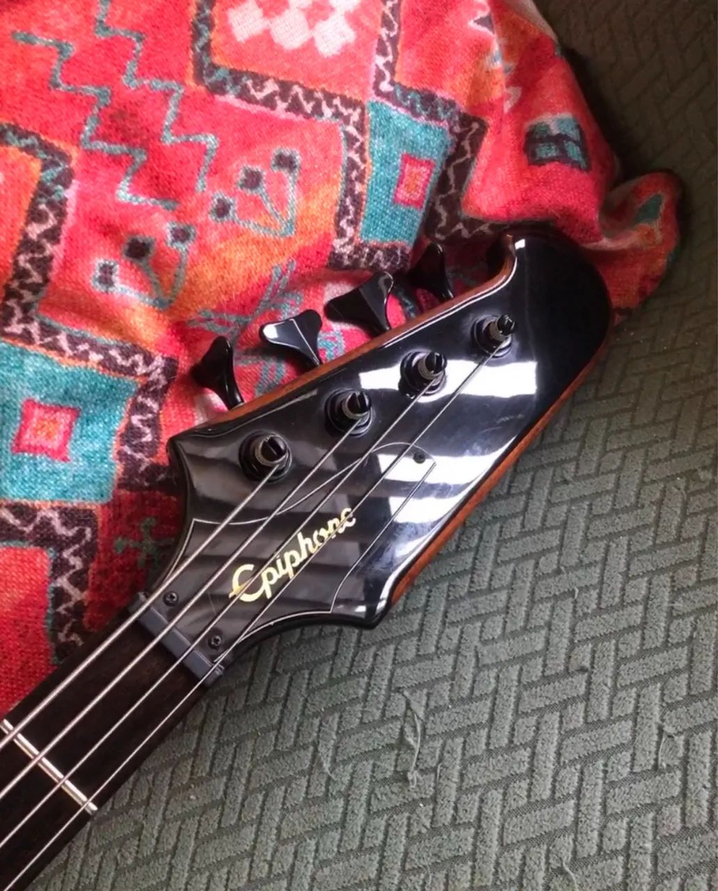 Baixo Epiphone Thunderbird Impecável  - Foto 4
