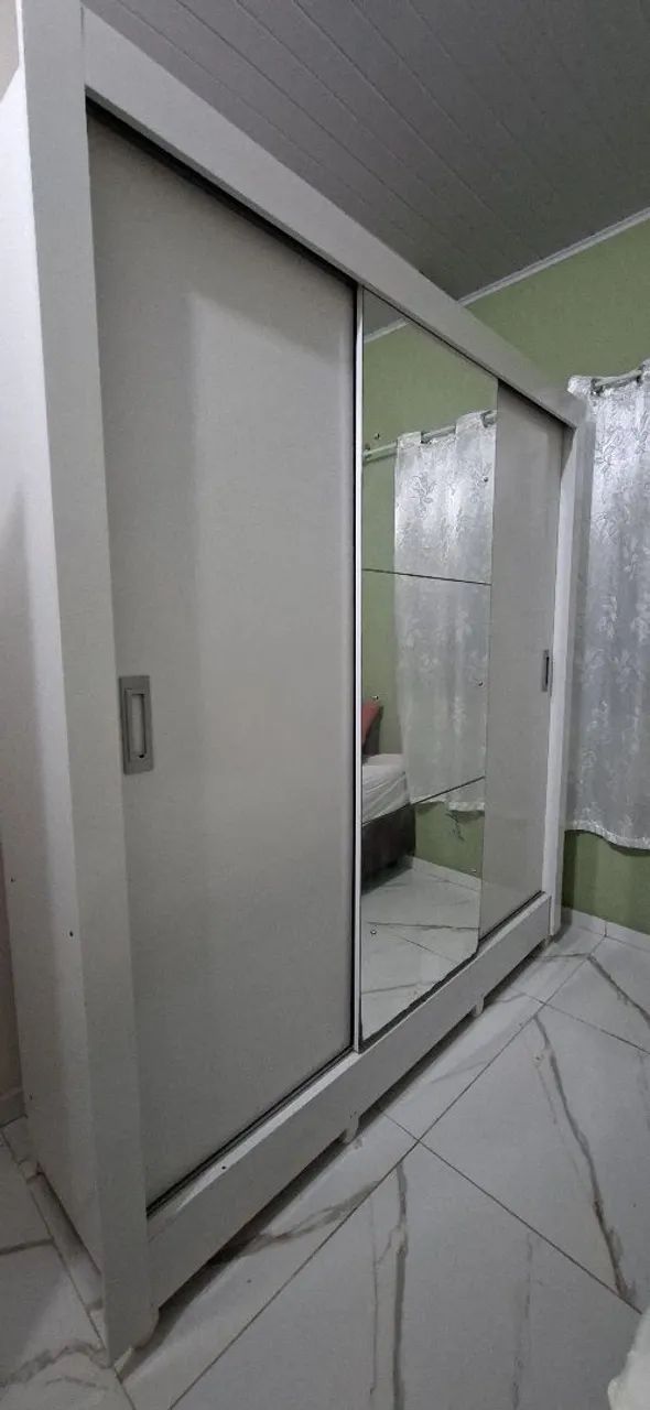 GUARDA ROUPA (SEMINOVO)