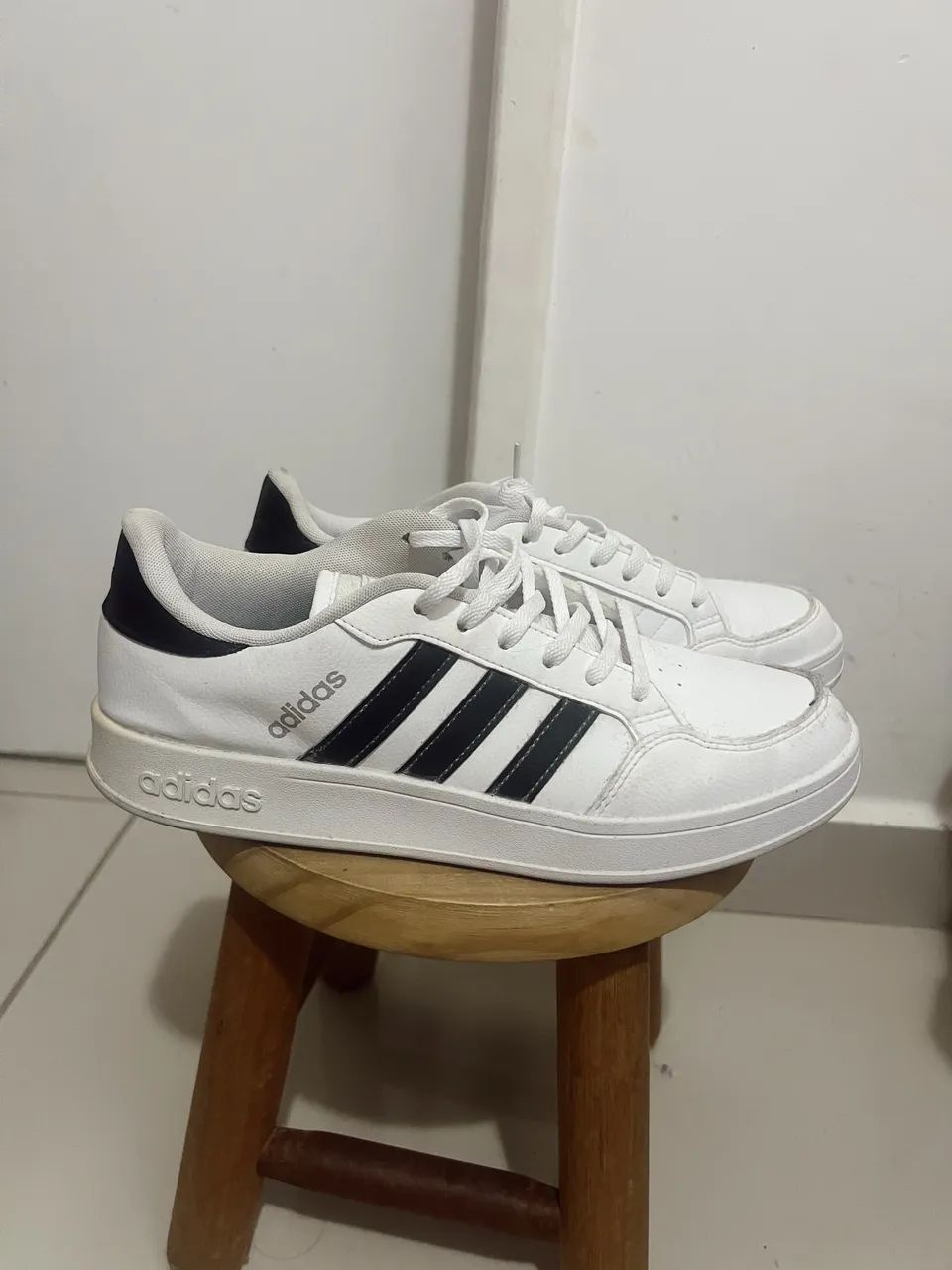 Tênis Breaknet Adidas - Branco + Preto 