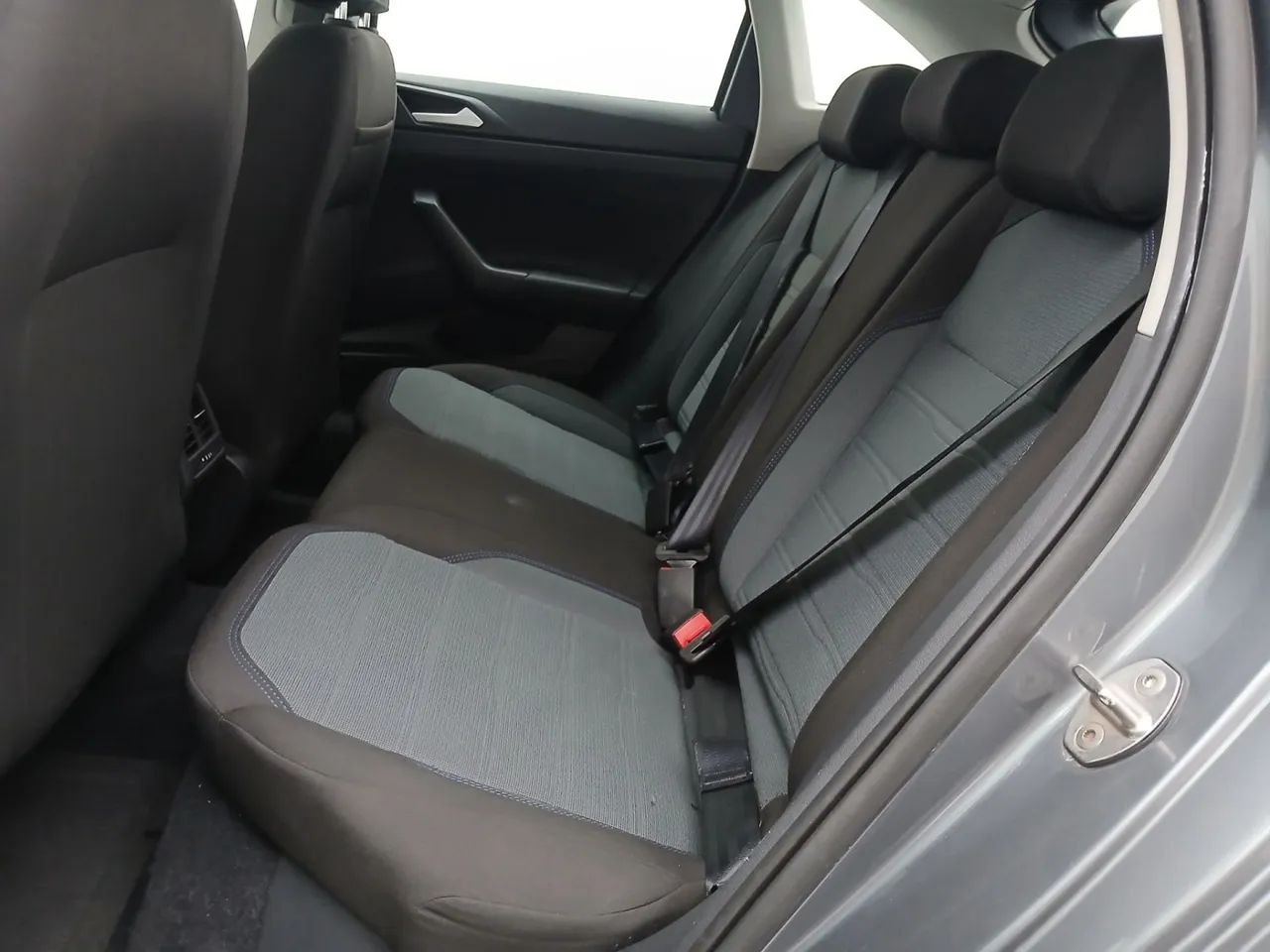 Volkswagen Nivus Comfortline 1.0 200 TSI Flex Aut., foto 17 de 18