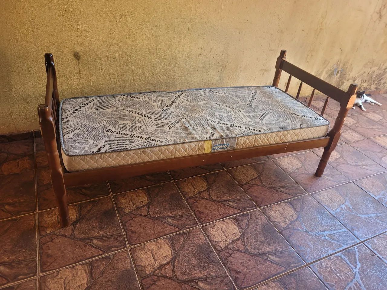 Cama de solteiro com.ou sem colchão  - Foto 2