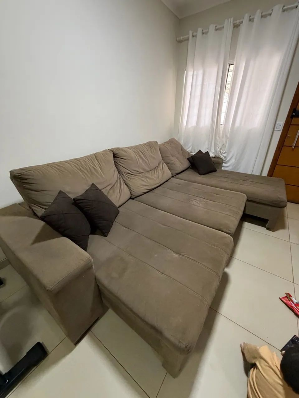 Sofá retrátil de 4 lugares marrom - Foto 2