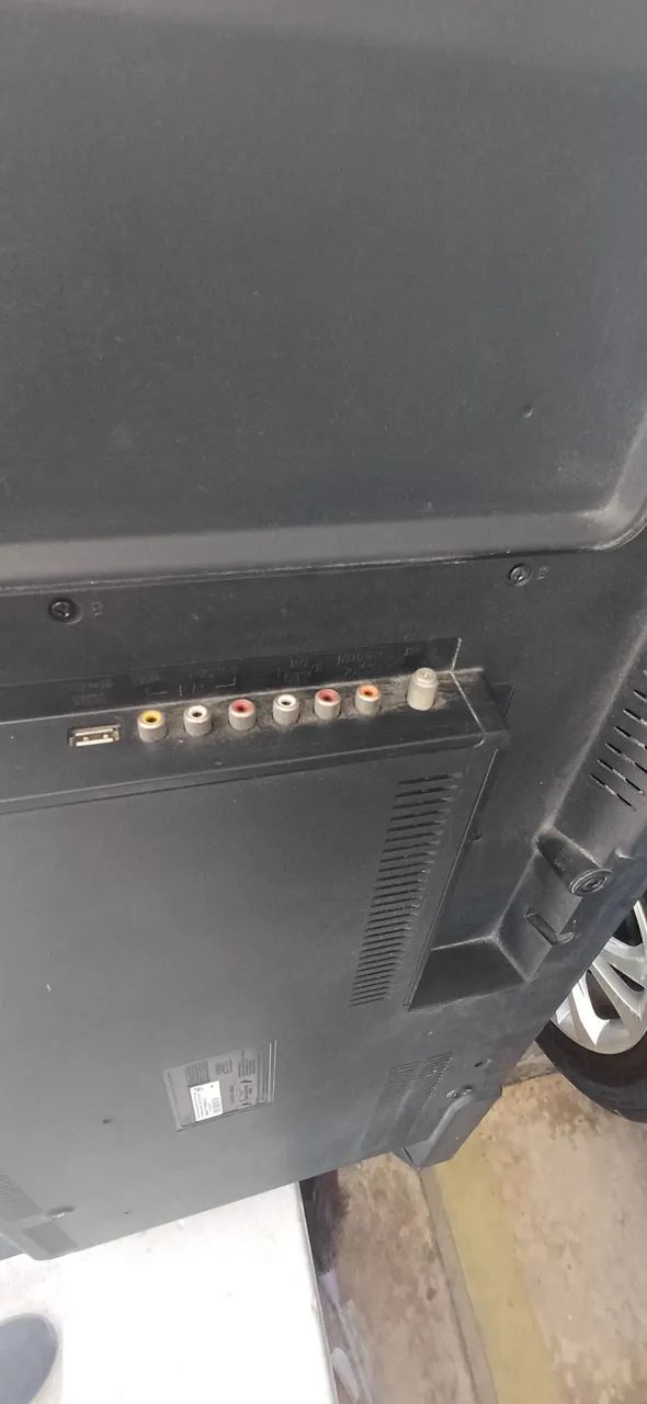 TV Philco 43 polegadas com a tela quebrada 200 para vender logo - Foto 3