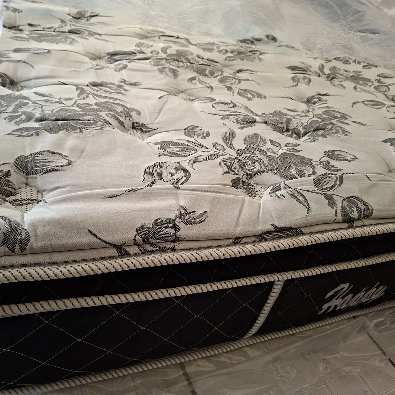 Cama box