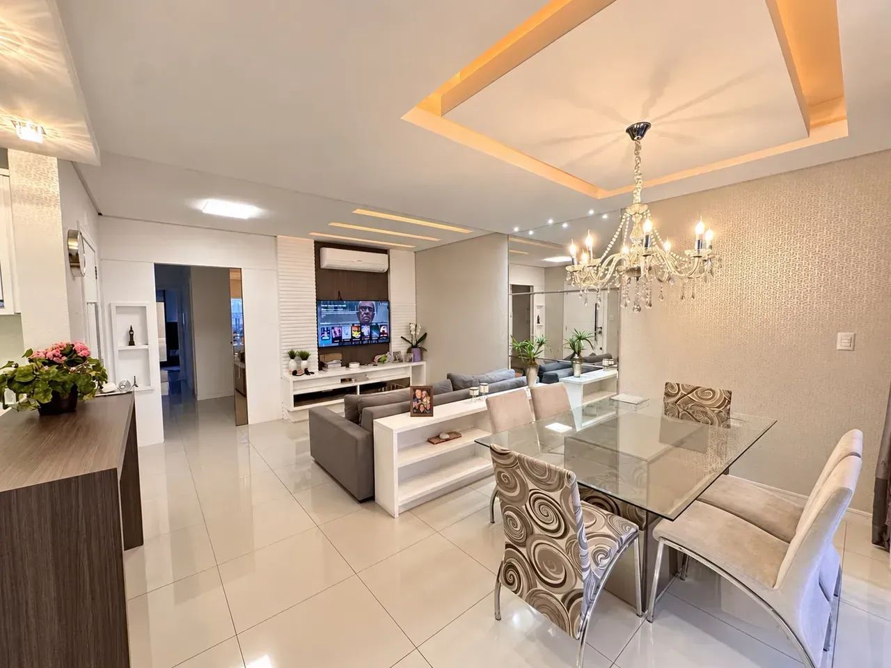Apartamento à venda de 2 dormitórios com suíte, sacada com churrasqueira e garagem em São  - Foto 2