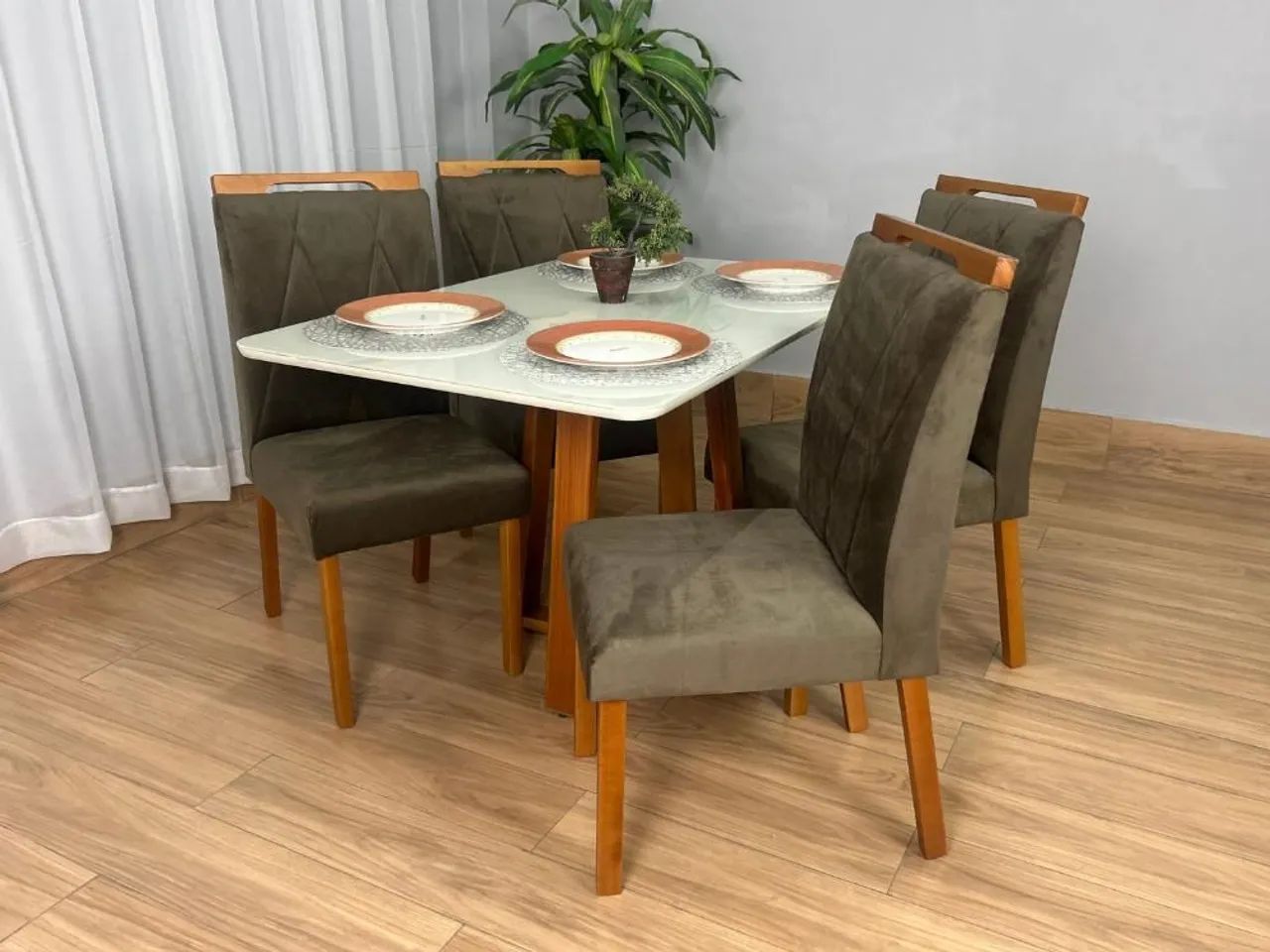 Mesa de Jantar 120x80 com 4 Lugares Veludo Marrom  - Foto 5