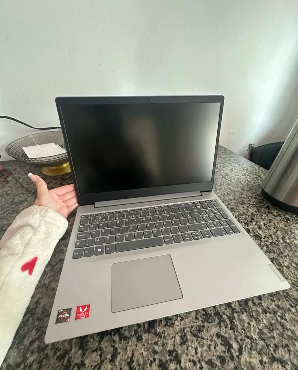 Notebook Lenovo 1TB com placa de vídeo - Foto 3