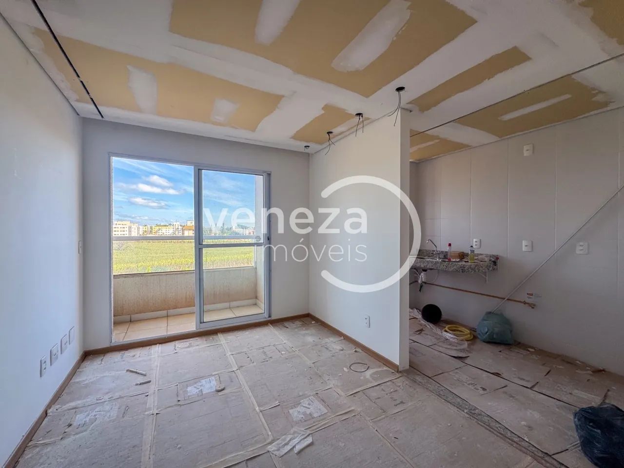 Apartamento para alugar no Edifício La Savona, Gleba Palhano - Foto 2