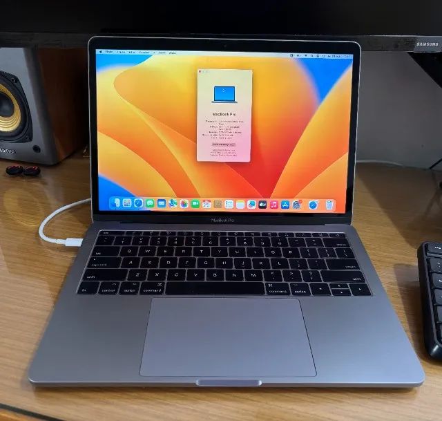 高速高性能 i5 / MacBook Pro 2017 /16GB/256GB 高速高性能 i5 / MacBook Pro 2017 /16GB/256GB 高速高性能 i5