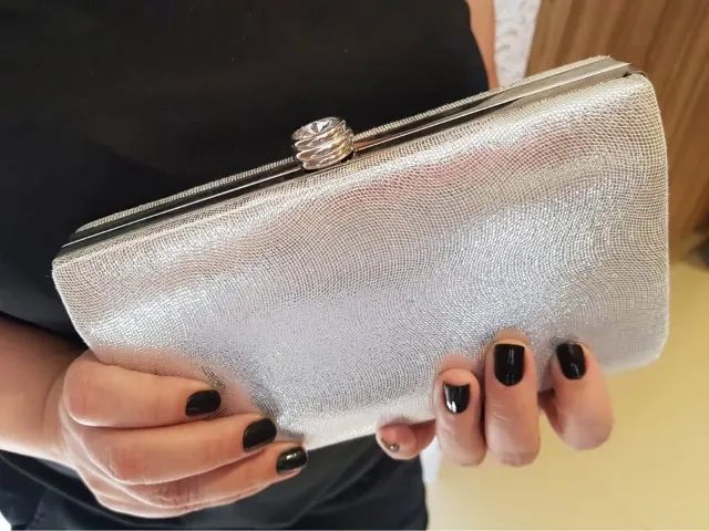 Bolsa clutch prata marca Scamboo nova - Foto 5