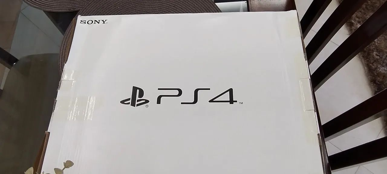 PS4 PRATICAMENTE ZERADO COMPLETO 